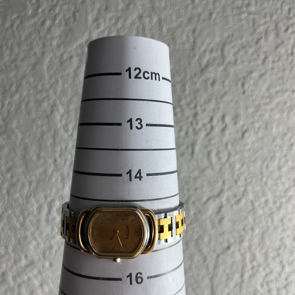HERMÈS RALLYE 18K Yellow Gold-Plated ladies watch - Picture 13 of 17